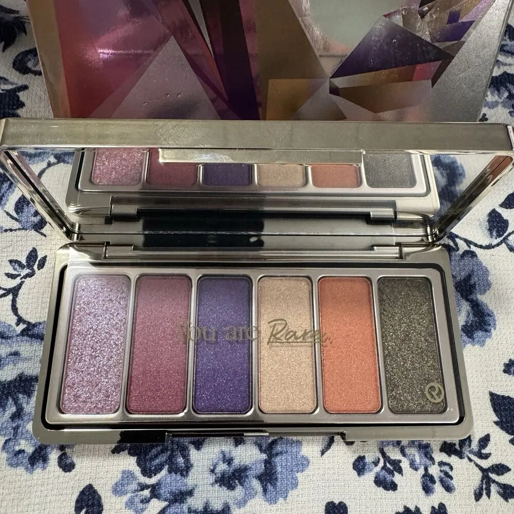 Eyeshadow rare beauty